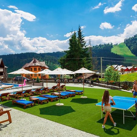 Graal Resort Bukovel Ngoại thất bức ảnh