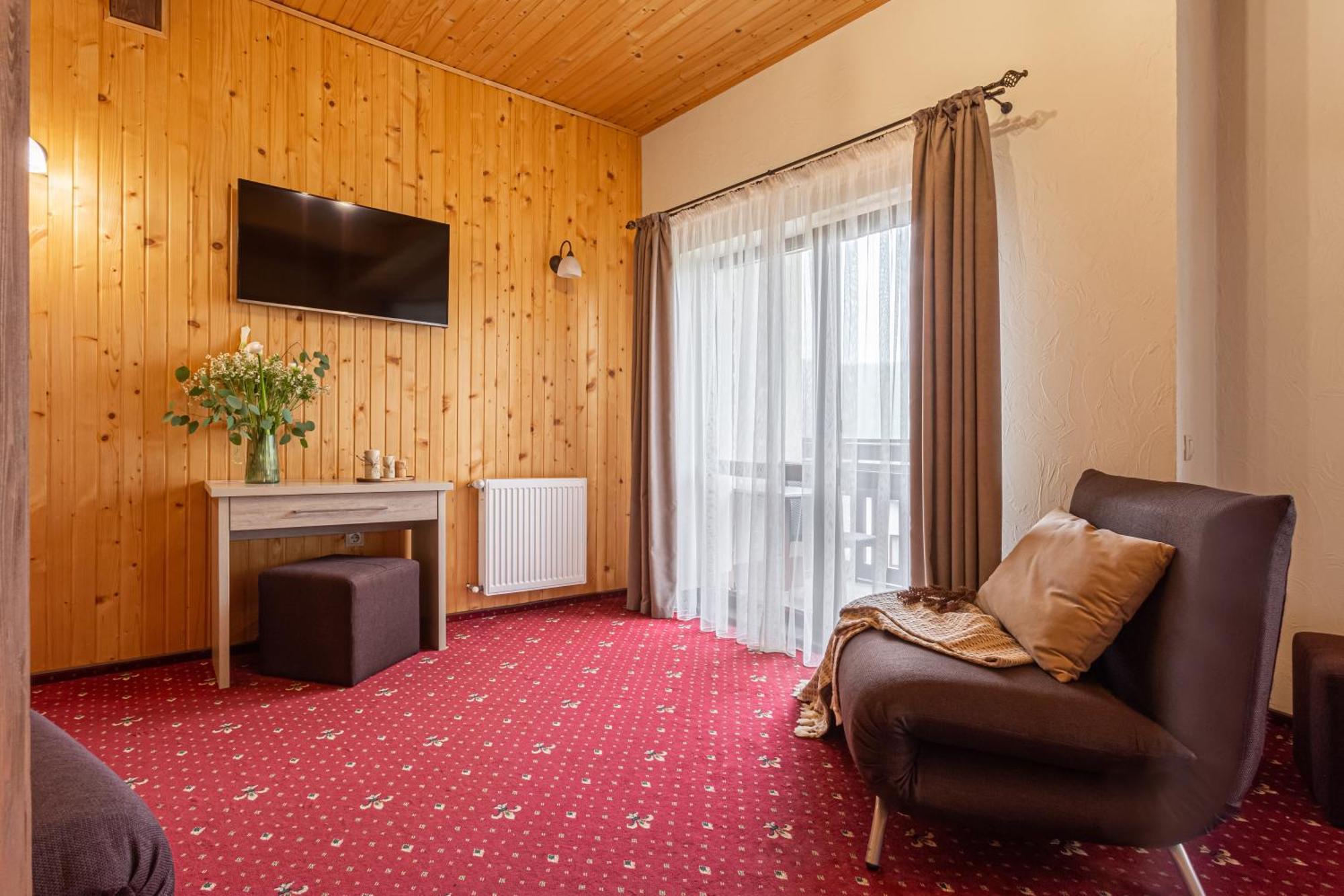 Graal Resort Bukovel Ngoại thất bức ảnh
